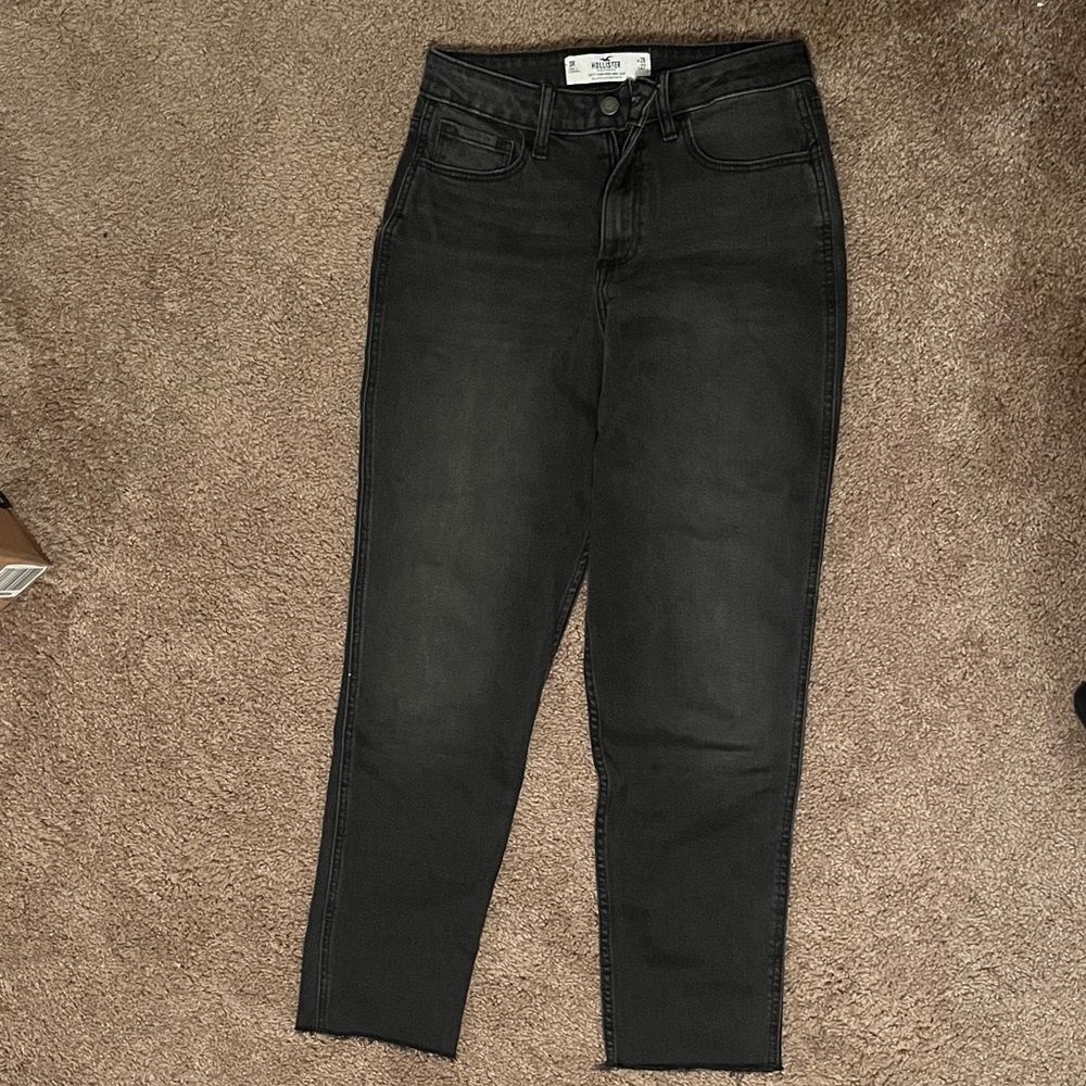 Hollister Dark Gray High-Rise Mom Jeans